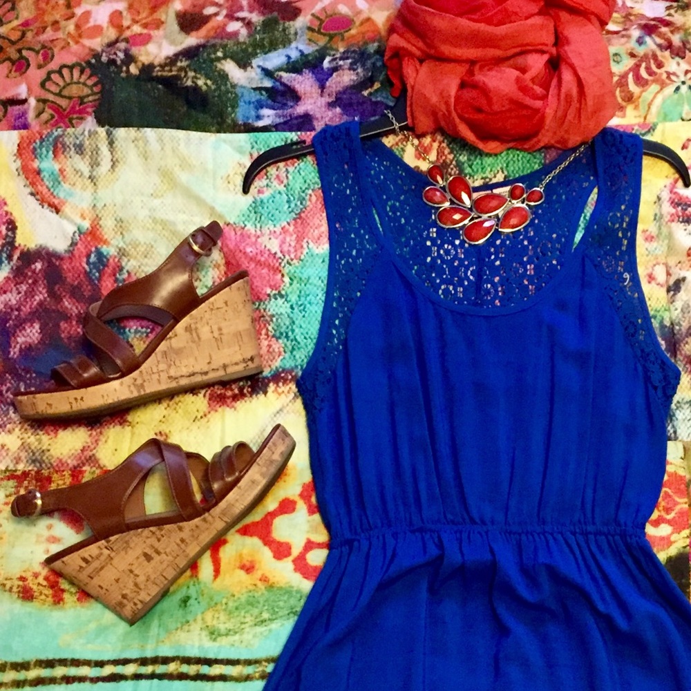 EUC. LOVE HANGER dress. Light & flirty! Sz Small